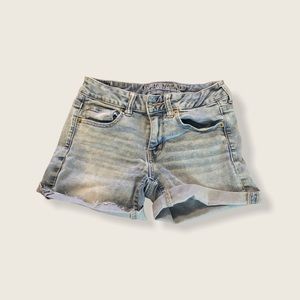 American Eagle size 4 super stretch shorts